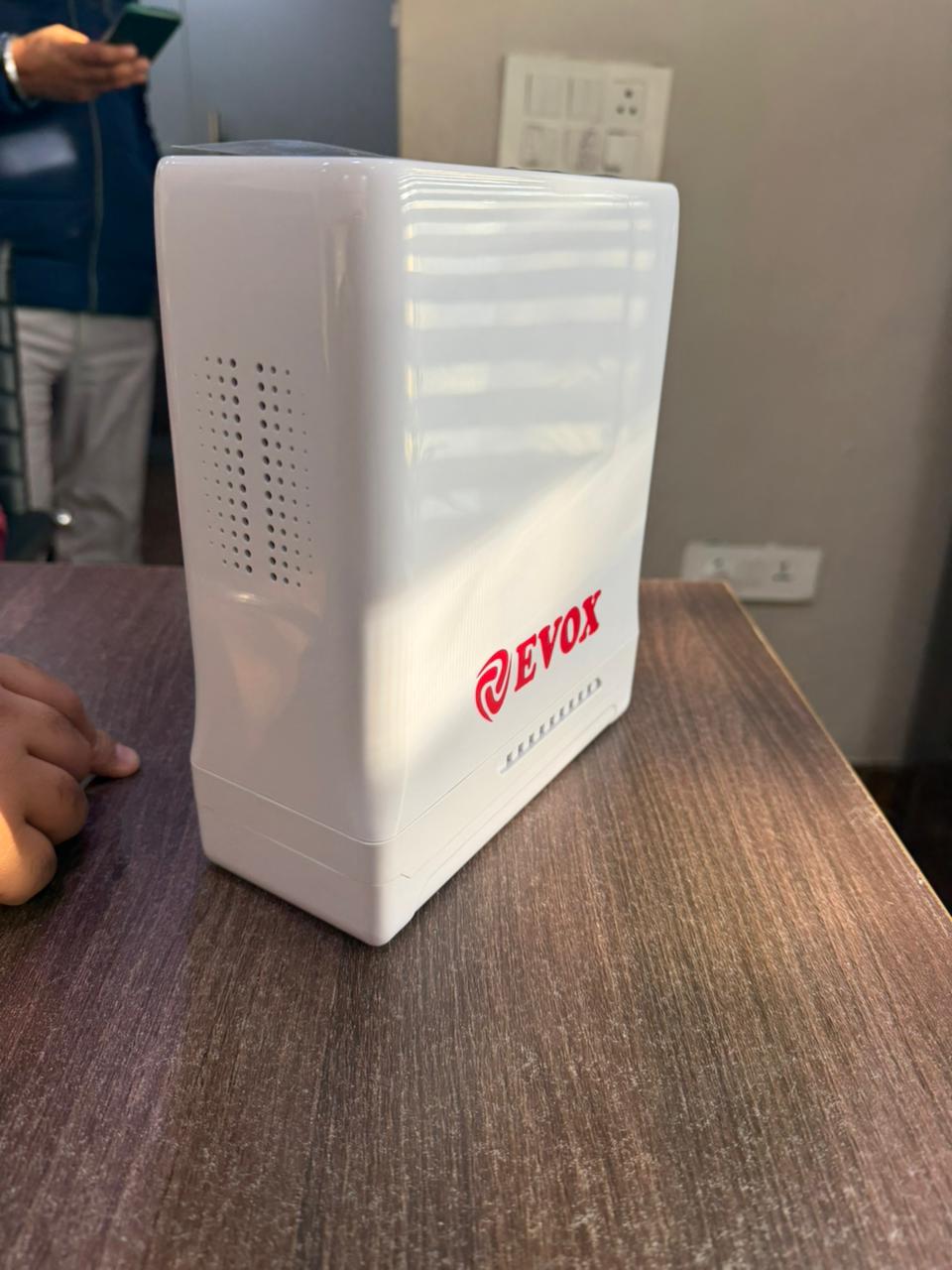 PORTABLE OXYGEN CONCENTRATOR